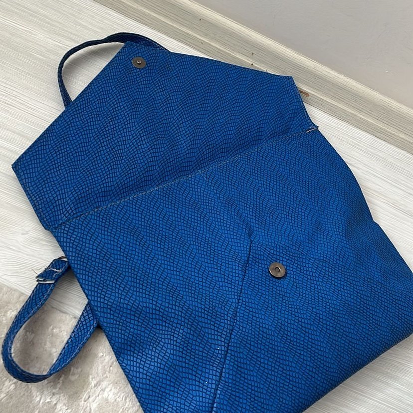 Metal Çivili Mavi Envelope Çanta — görsel 6/10