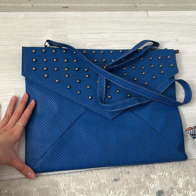 Metal Çivili Mavi Envelope Çanta — görsel 9/10