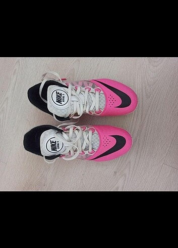 Nike çivili ayakkabı 