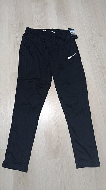 Nike esefman altı 
