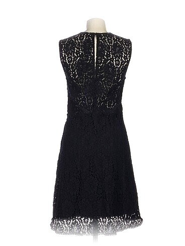 s Beden PreLoved Kısa Elbise %70 İndirimli.