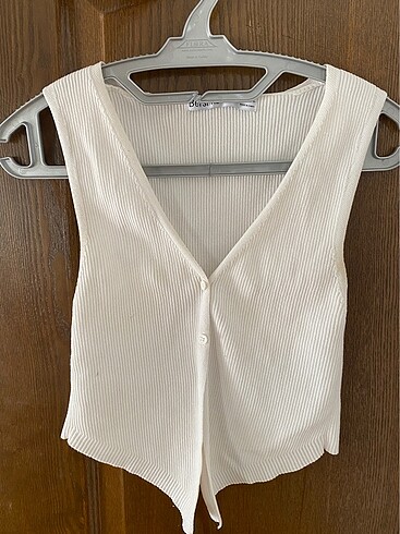 Bershka beyaz yelek tarzı crop