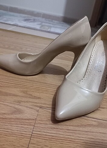 Diğer Şık kurtarıcı stiletto