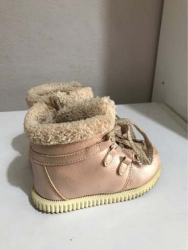 LC Waikiki Kız çocuk bot