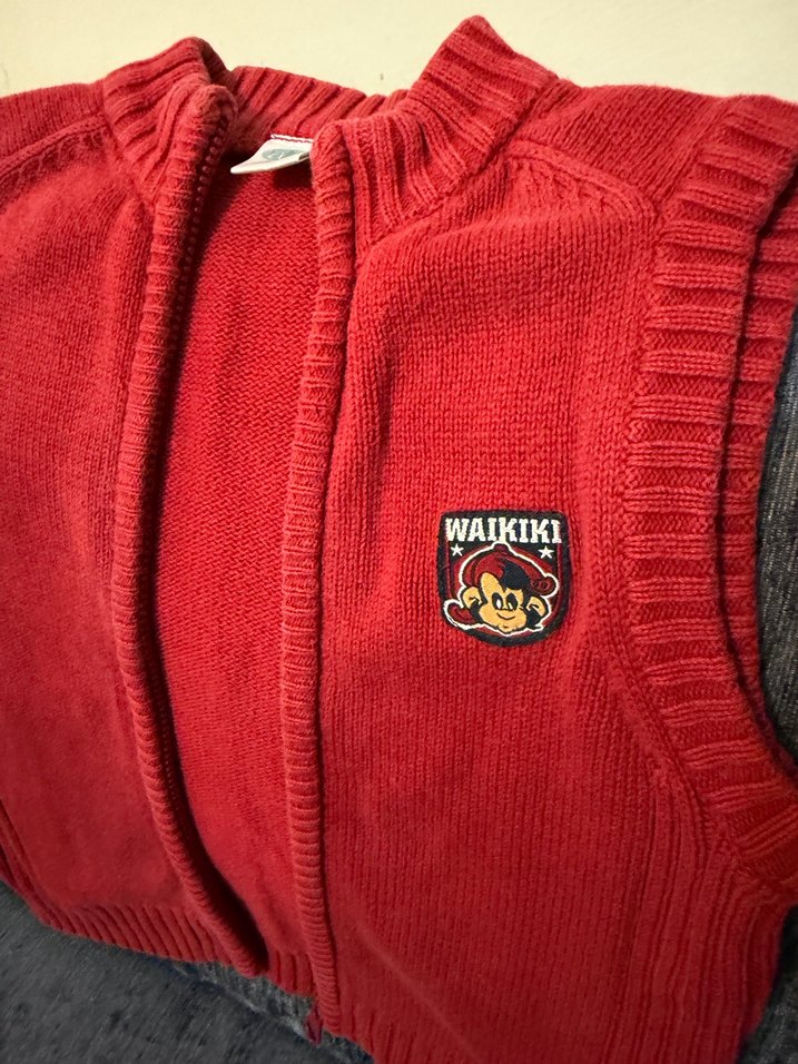 Kırmızı Örgü Erkek Çocuk Yelek - Görsel 3