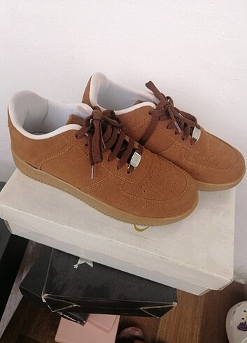 Taba rengi sneaker 