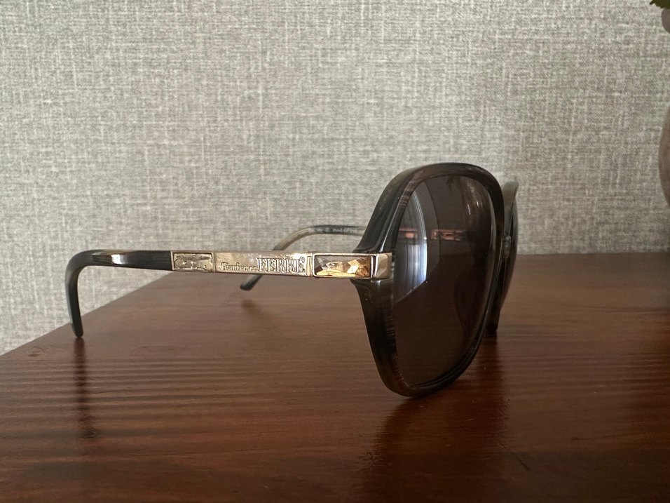 Kahverengi Parlak Tokalı Kadın Güneş Gözlüğü on - Görsel 3