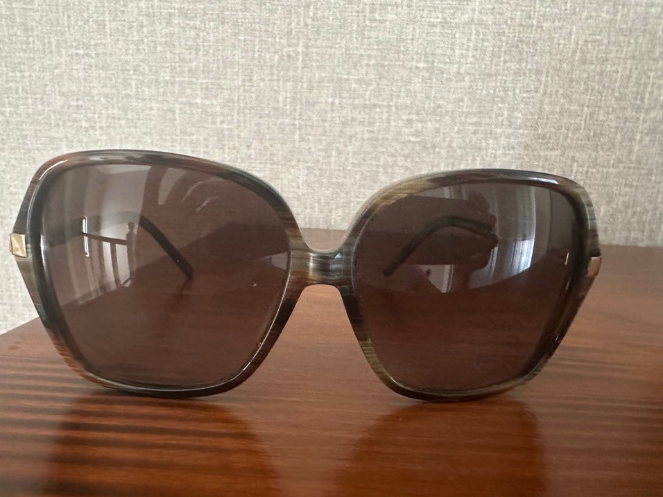 Kahverengi Parlak Tokalı Kadın Güneş Gözlüğü on - Görsel 2