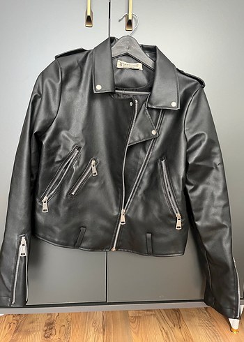 Siyah Mini Deri Biker Ceket