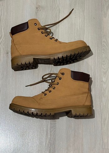Deichmann Bot