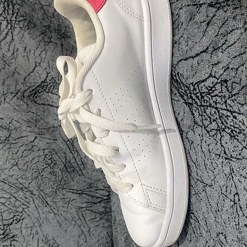 33 Beden Adidas çocuk ayakkabısı