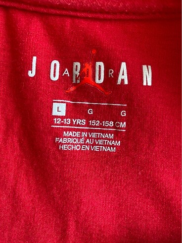 12-13 Yaş Beden kırmızı Renk Nike Jordan tshirt