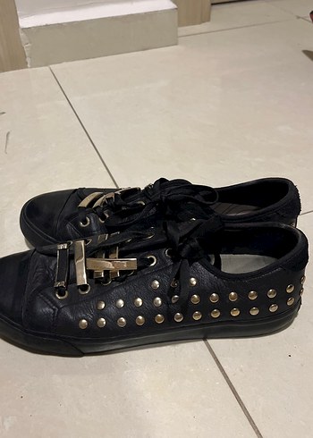 Tokalı Siyah Deri Dkny ayakkabı - Görsel 2