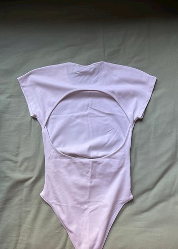 Sırtı Açık Tişört - Görsel 2