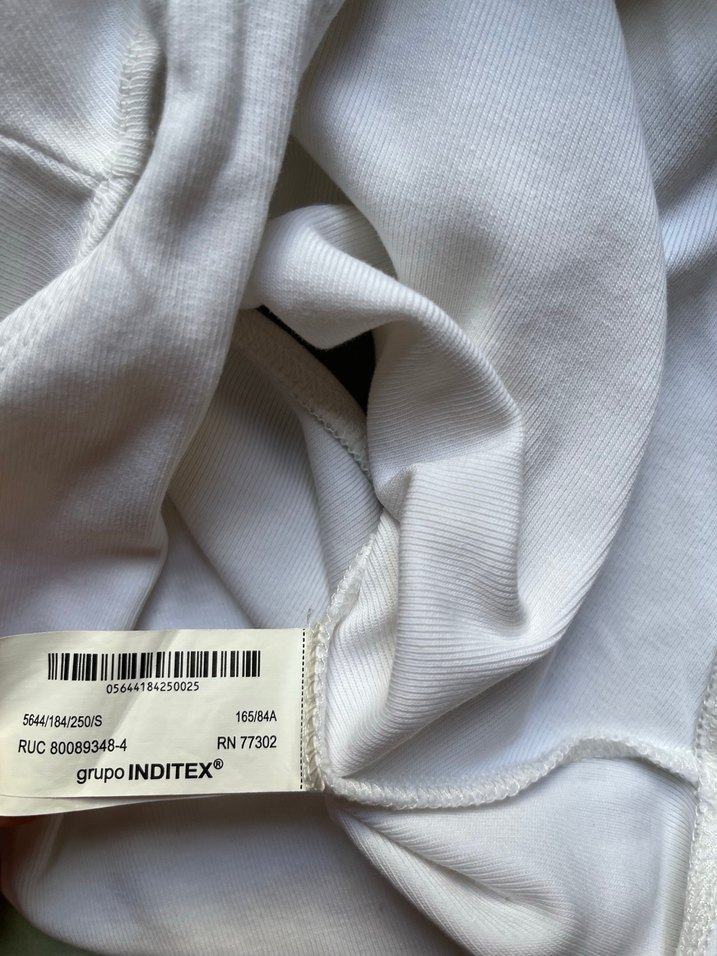 Sırtı Açık Tişört - Görsel 4