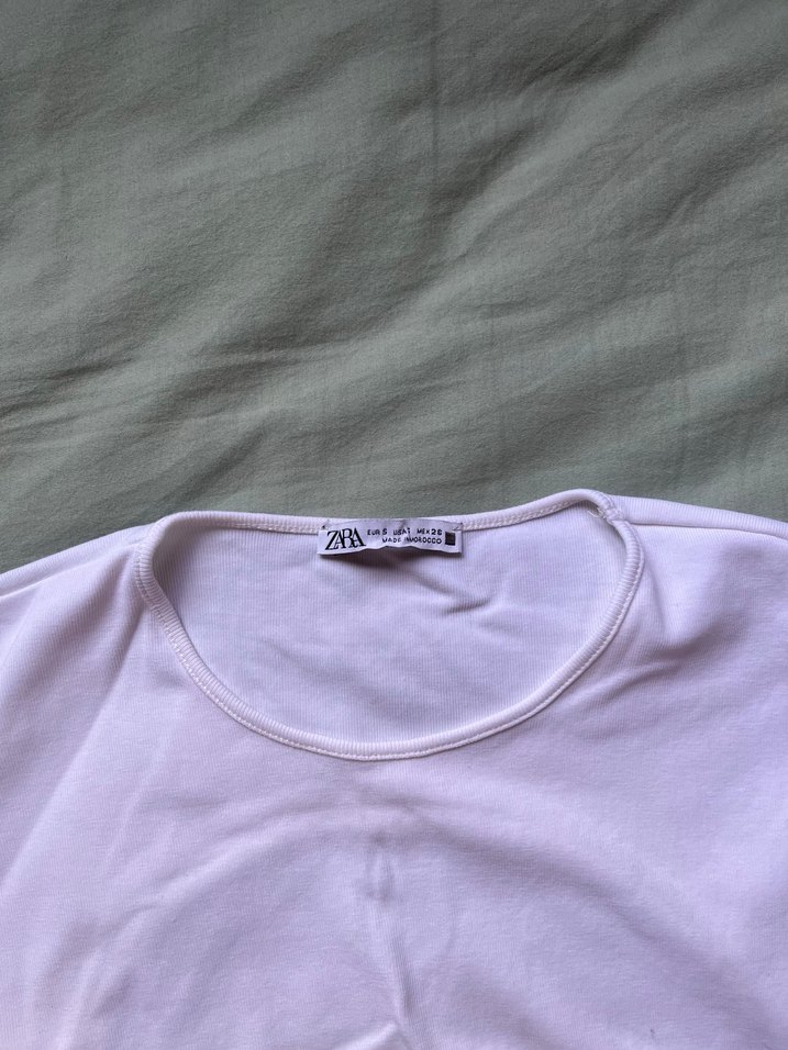 Sırtı Açık Tişört - Görsel 3