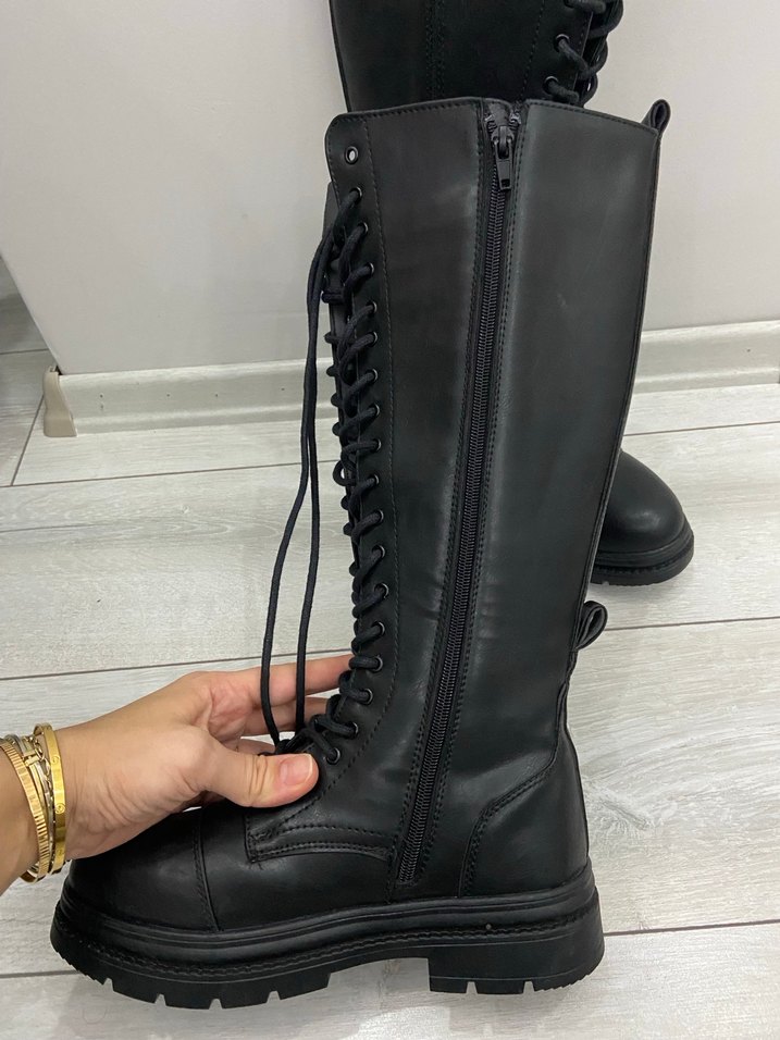 Siyah Gotik Kadın Çizme - Görsel 2