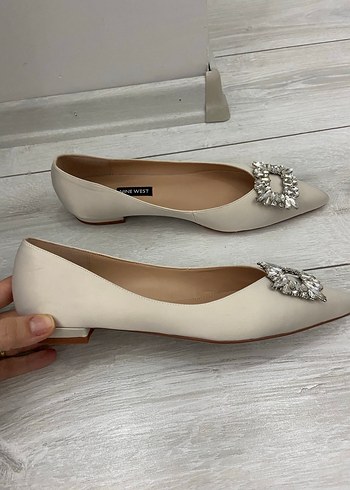 Beyaz Taşlı Tokalı Kadın Topuklu Babet - Görsel 2