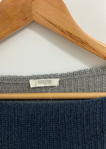 Gri ve Lacivert V Yaka Örgü Kadın Kazak - Görsel 3