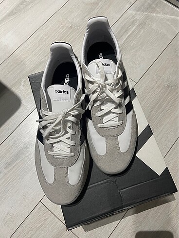 45 Beden Orjinal sıfır Adidas