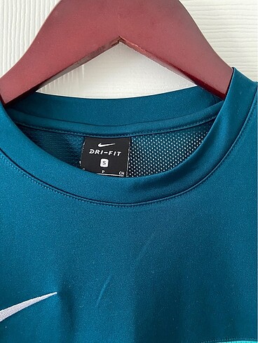 s Beden Orjinal Nike üst