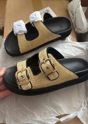 37 Beden ten rengi Renk H&M hasır sandalet