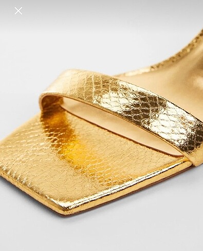 38 Beden altın Renk Mango yılan derisi desenli metalik sandalet