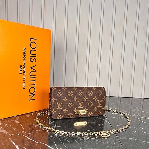 Louis Vuitton çanta