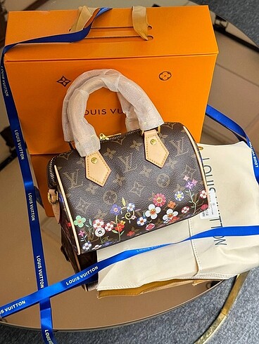 Louis Vuitton çanta