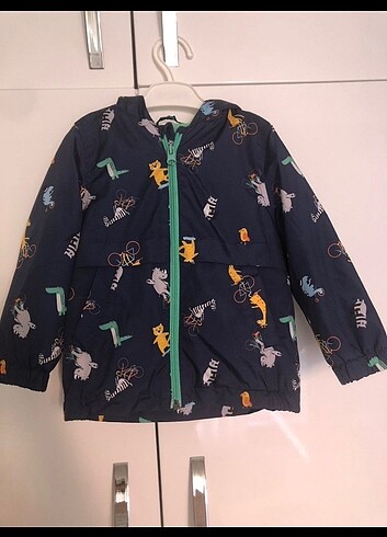 Yepyeni Yağmurluk - Görsel 3