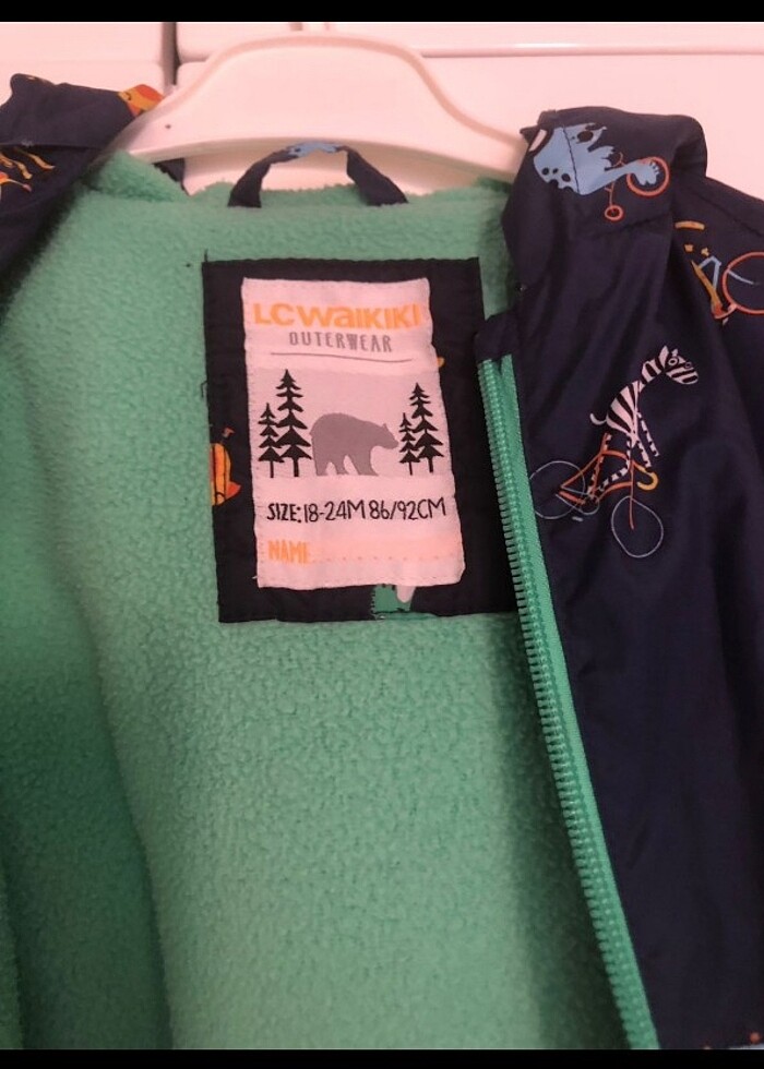 Yepyeni Yağmurluk  - Görsel 2