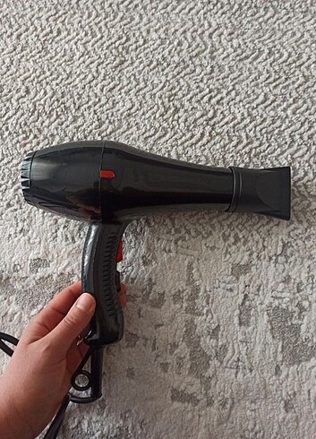  Beden YEPYENİ POWERTEC SAÇ KURUTMA MAKİNESİ 