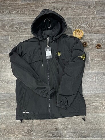 Stone Island İçi Kaşeli Mont