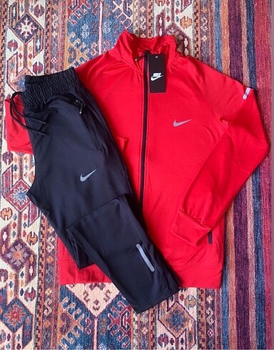 Nike Dalgıç Likralı Eşofman Takım(Etiketli)