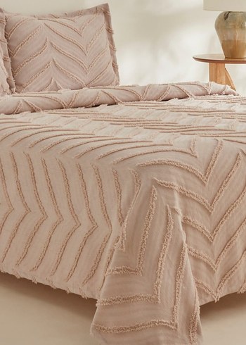 Nakışlı Bej Yatak Örtüsü - Görsel 2