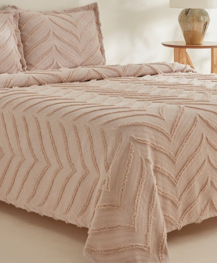 Nakışlı Bej Yatak Örtüsü - Görsel 2