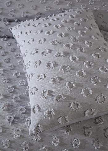 Gri Nakışlı Yatak Örtüsü - Görsel 2