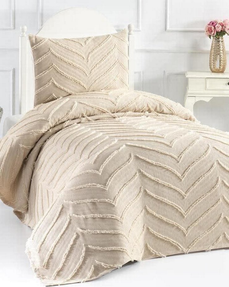 Beyaz İşlemeli Yatak Örtüsü - Görsel 3