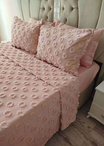 Nakışlı Pembe Yatak Örtüsü - Görsel 2