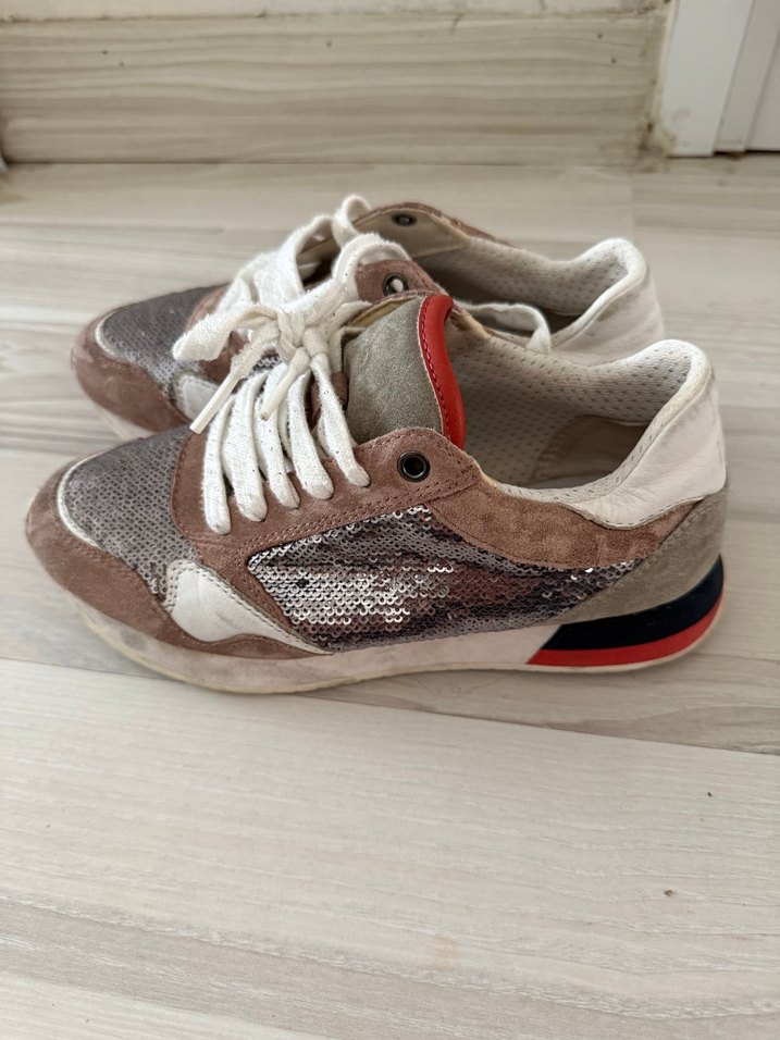 Yılan Desenli Kahverengi Süet Kadın Spor Ayakkabı - Görsel 2