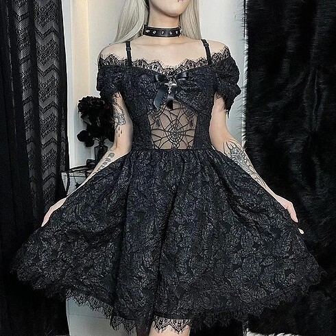 gotik elbise