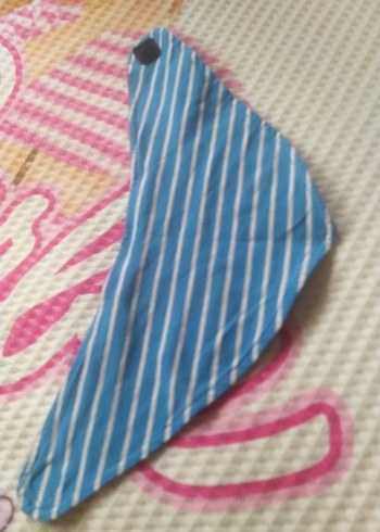 Renkli Baskılı Bebek Önlüğü flor önlük sıfır hiç kullanılmamış - Görsel 4