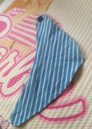 Renkli Baskılı Bebek Önlüğü flor önlük sıfır hiç kullanılmamış - Görsel 3