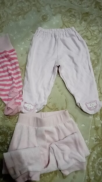 Diğer Kız bebek pijama ayaklı penye kadife yenidoğan 03aya uyumlu 