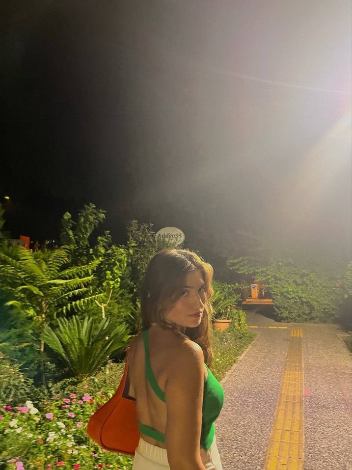 Yeşil Kolsuz Keten Crop Top - Görsel 4