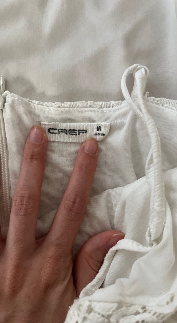 Dantel Detaylı Beyaz Kolsuz Midi Elbise - Görsel 3