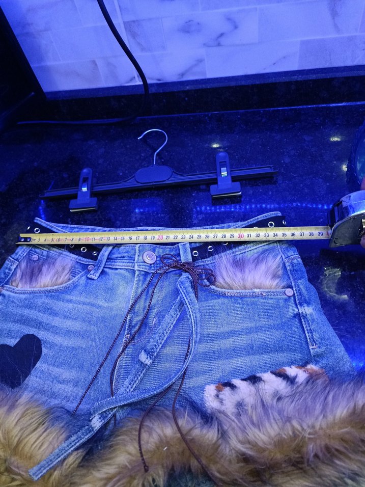 Kürk Detaylı Leopar Desenli Mavi Mini Jean Şort - Görsel 4