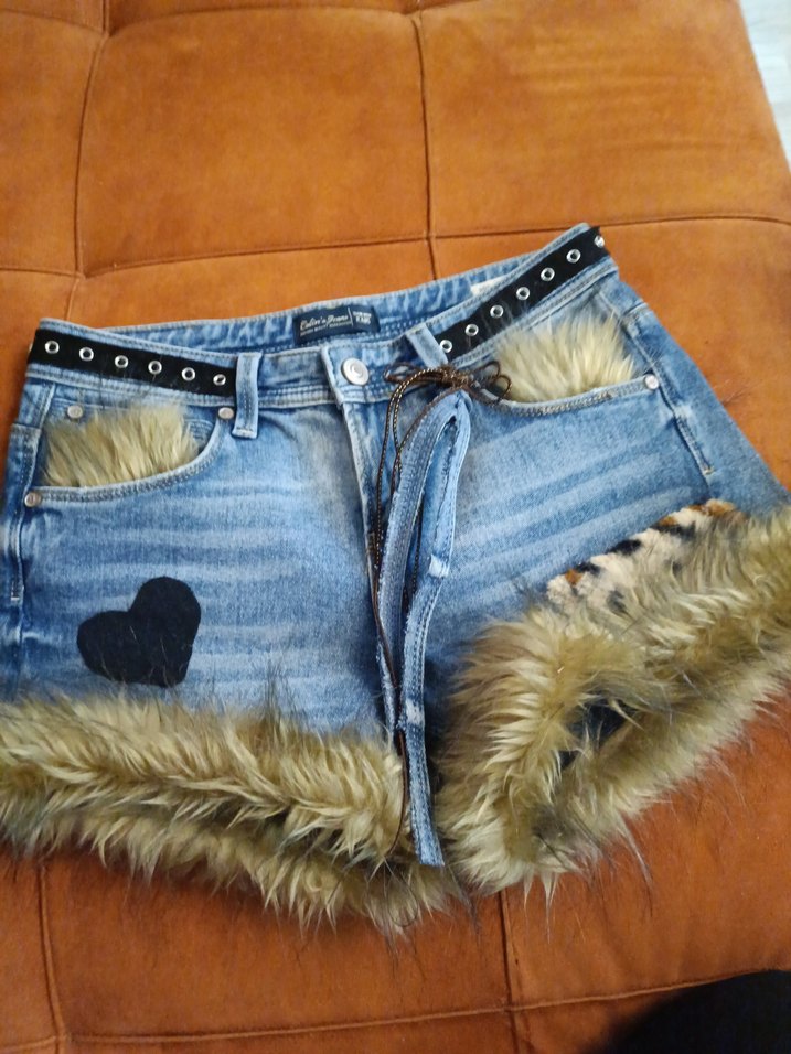 Kürklü Leopar Desenli Kadın Denim Şort - Görsel 5