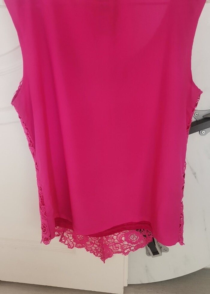 Bayan sıfır kol bluz - Görsel 4