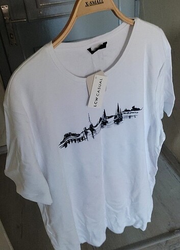 Unisex Model Beyaz tişört 